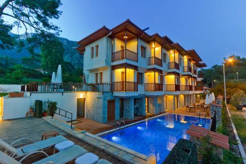 Summer Hotel
