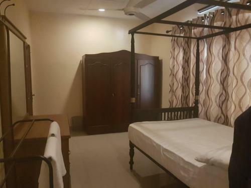 Villa 207/5, Chinthana Road