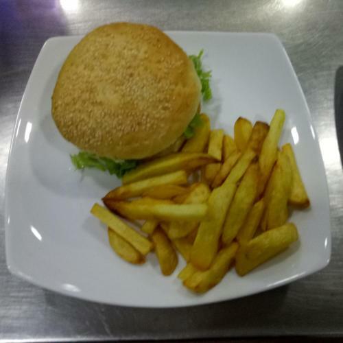 Hostal This Is It Airport Hotel And Restaurant