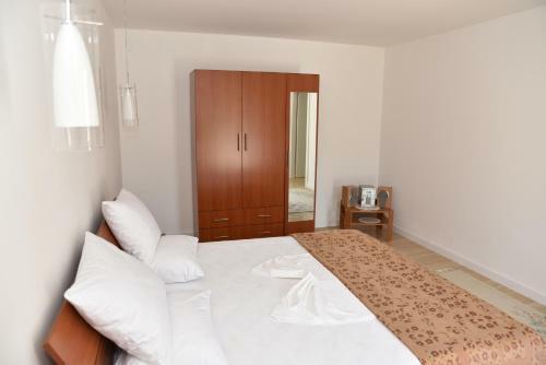 Hostal Guest House Evropa