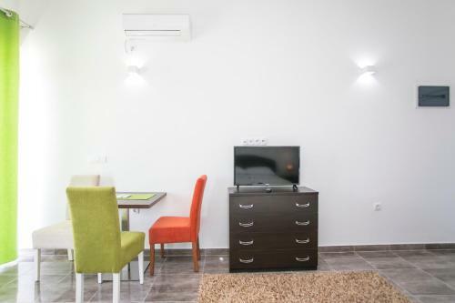 Zara Apartments