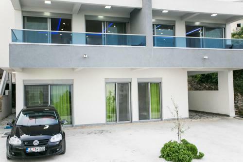 Zara Apartments