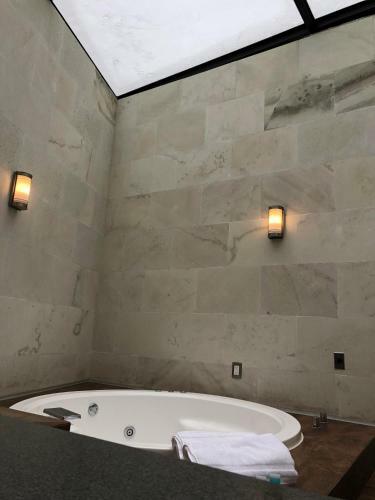 Hotel Kaia Suites