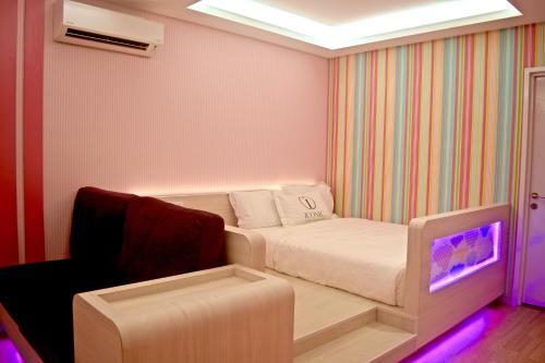 Iconic Suites & Pods Hotel