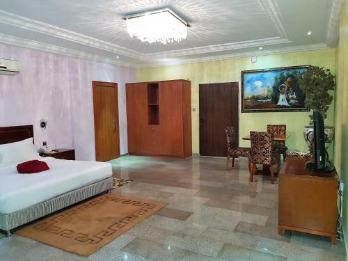 Serendib Hotel & Service Apartments