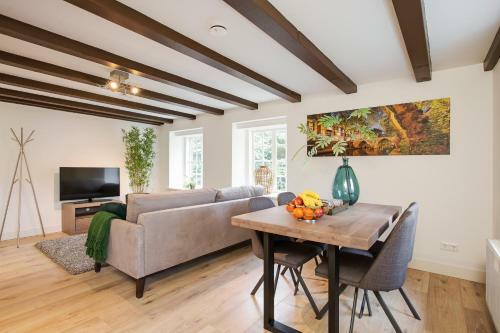 Canal Garden Apartments II By Vgw