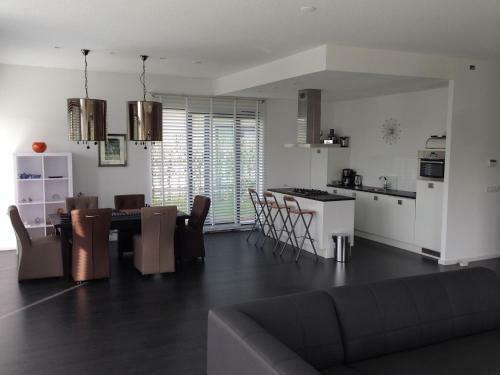 Beautiful Holiday Home With Jetty In Harderwijk