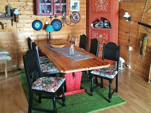 Three-bedroom Holiday Home In Evje 1