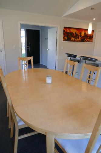 Luxury Ludemann Lodge