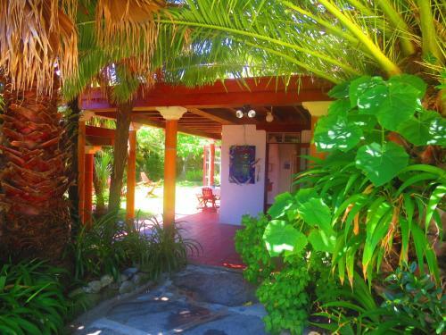 Posada Sans Souci Inn