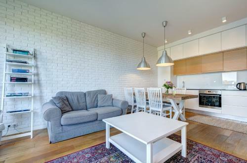 White Merlin Via Nadmorski Dw�r Apartments