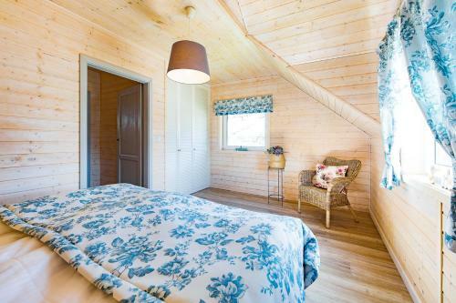 Lodge Niebieski Kamyk