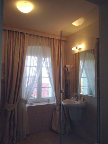 Hotel Spa Akacjowy Dw�r