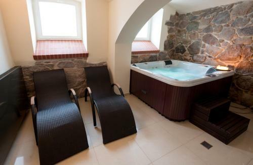 Hotel Spa Akacjowy Dw�r