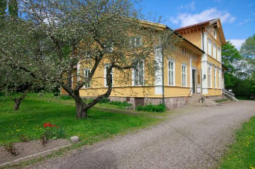 Hostal Tingsholm Guest House