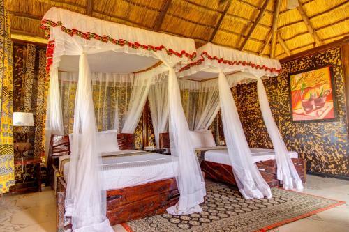 Lodge Manyara Wildlife Safari Camp