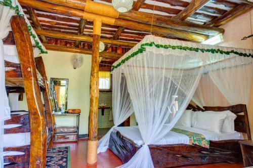 Lodge Manyara Wildlife Safari Camp