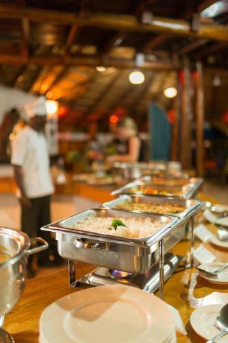 Lodge Manyara Wildlife Safari Camp