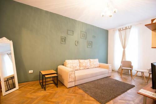 Sunny Old Town Apartment Brasov