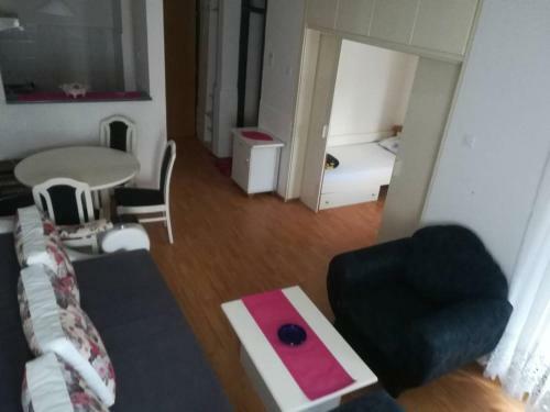 Apartmansko Naselje "jezero"