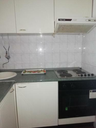 Apartmansko Naselje "jezero"