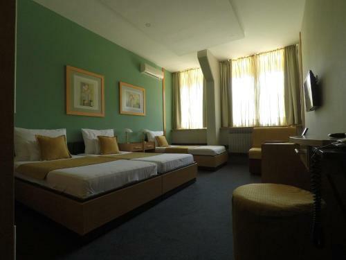 Bed & Breakfast Pansion In Club