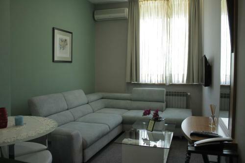 Bed & Breakfast Pansion In Club
