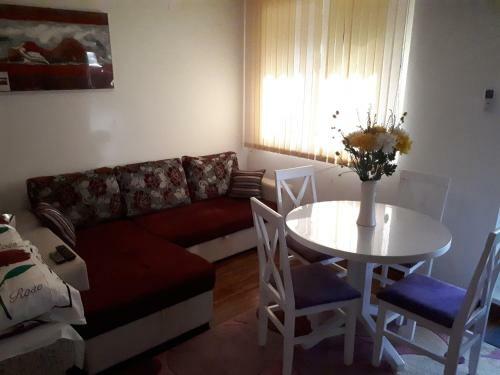 Mila Apartmani