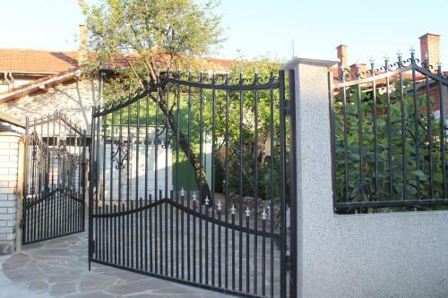 Hostal Guest House Villa Krstic