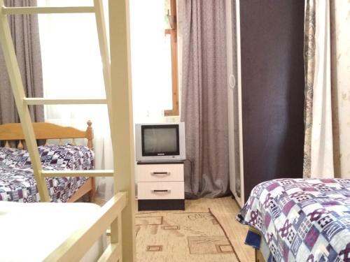 Hostal Guest House On Samburova 279
