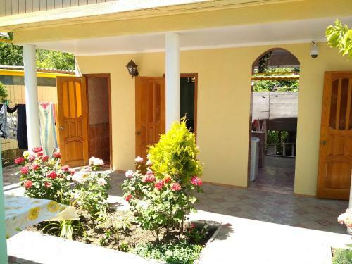 Hostal Guest House On Samburova 279