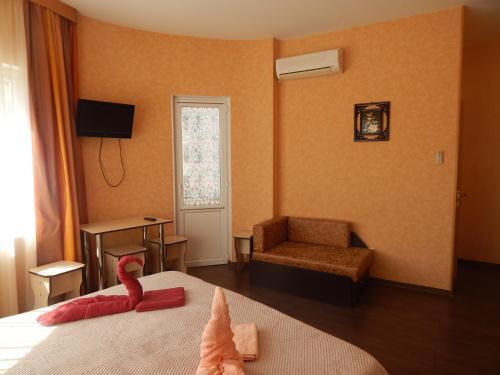 Hostal ??? ??????