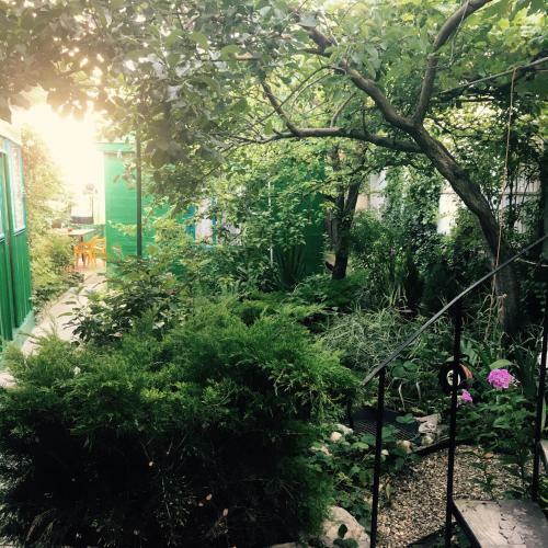 Hostal Guesthouse Tenistiy Dvorik