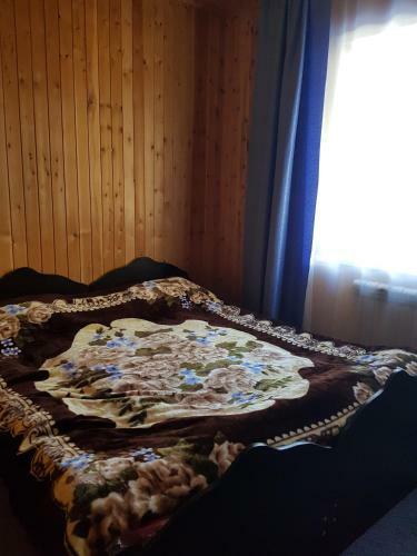 Hostal Guesthouse On Karachaevskaya 65a