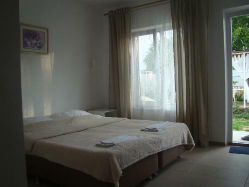 Hostal ???????? ??? "villapetra"