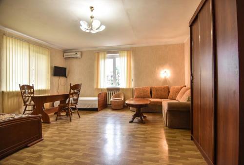 Hostal Guest House "golubaya Laguna"