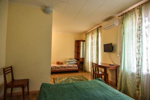 Hostal Guest House "golubaya Laguna"
