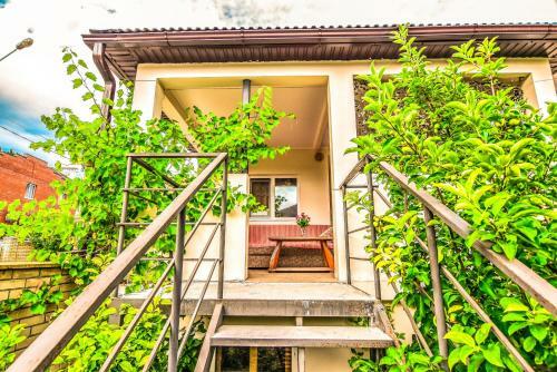 Hostal Guest House "golubaya Laguna"