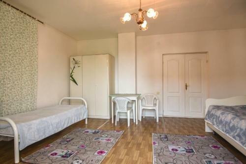 Hostal Guest House "golubaya Laguna"