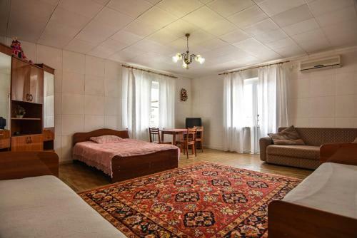 Hostal Guest House "golubaya Laguna"