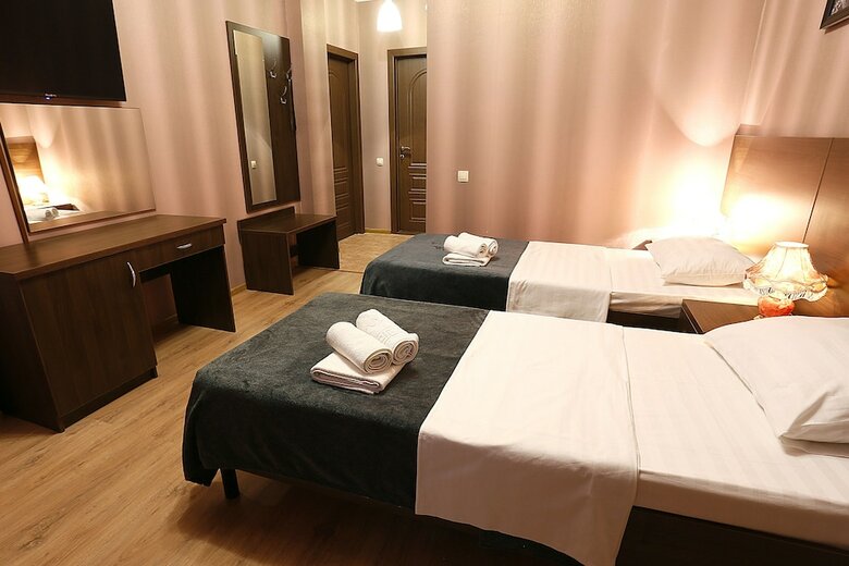 Hotel Ritsa Hall