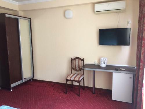 Hostal Zarya Guest House