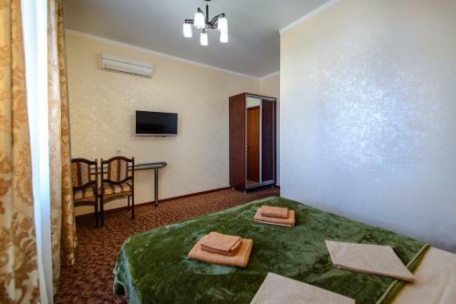 Hostal Zarya Guest House