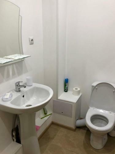 Hostal Guest House Legenda