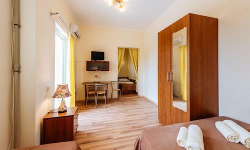 Hostal Planeta Guest House