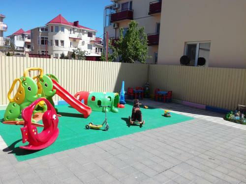 Hostal Guesthouse Lotos