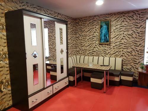 Hostal Guest House On Rubakho