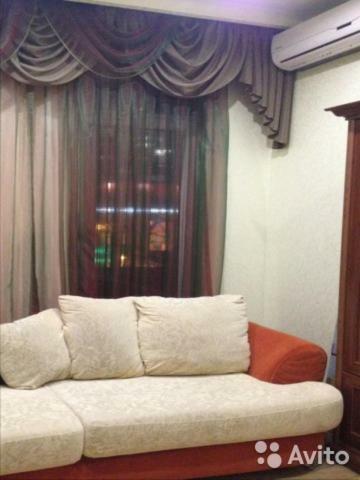 Apartment On Ulitsa Roz 115 / 1