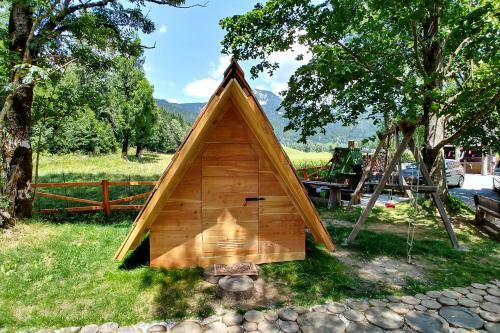 Albergue Cvet Gora - Camping, Glamping And Accomodations