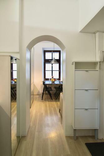 Pretty & Modern Apartment By The River